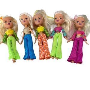 Frenzy Toys Lot of 5 Dressed  No Shoes